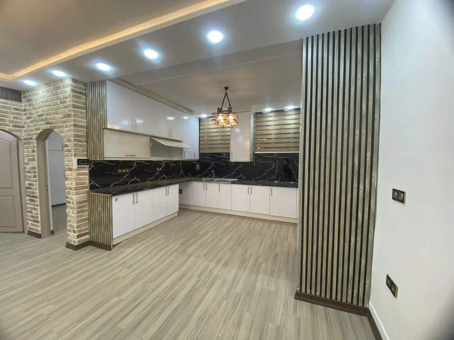 ۱۲۸ متر ۳ نبش حسابی شمالی