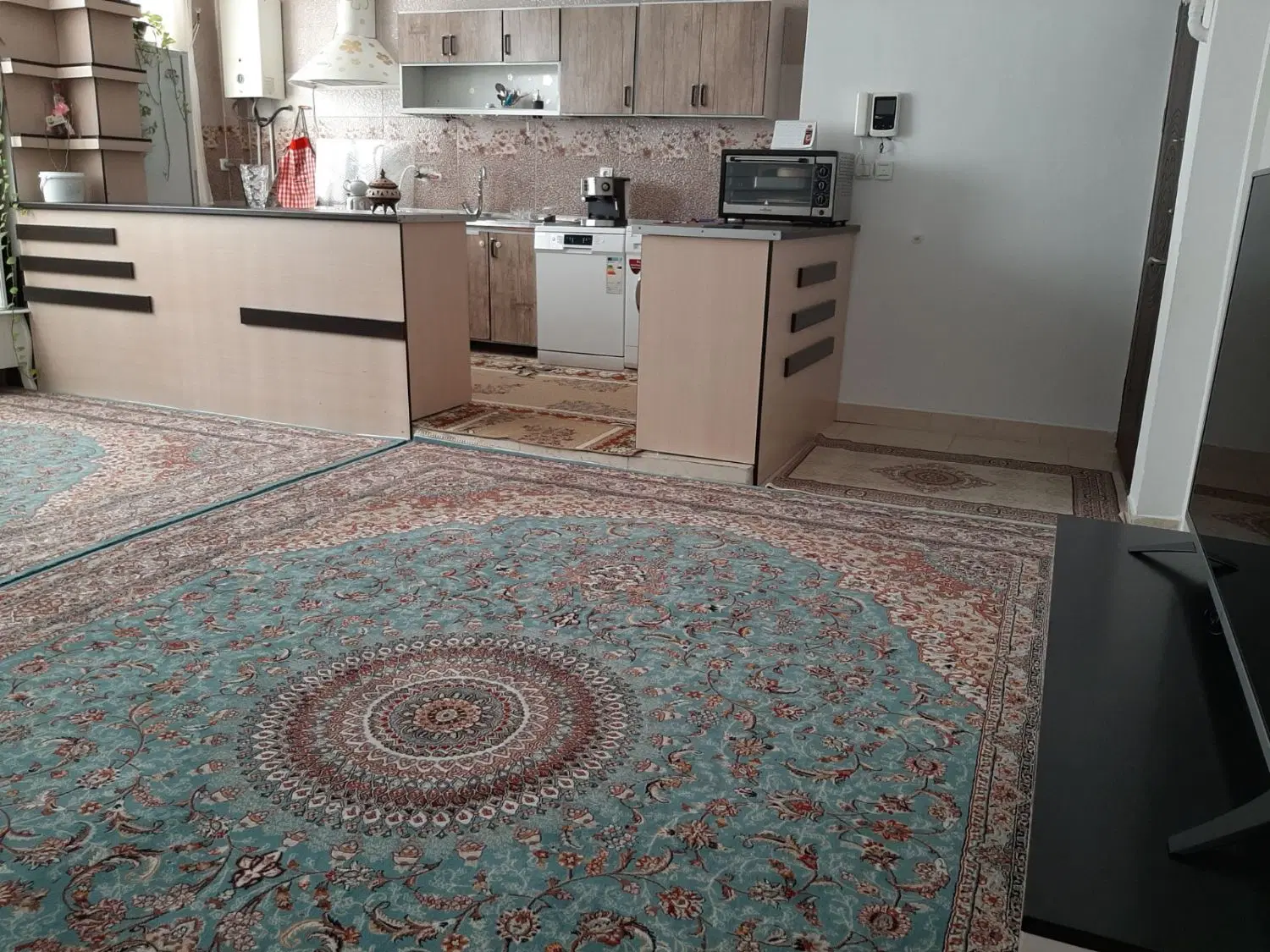 اجاره واحد مسکونی ۷۰ متری بر خیابان اصلی سرچشمه