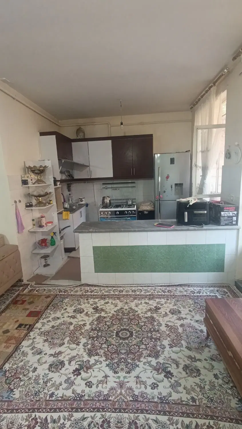 رهن و اجاره شهرک ارم.80متر.همکف حیاط دار