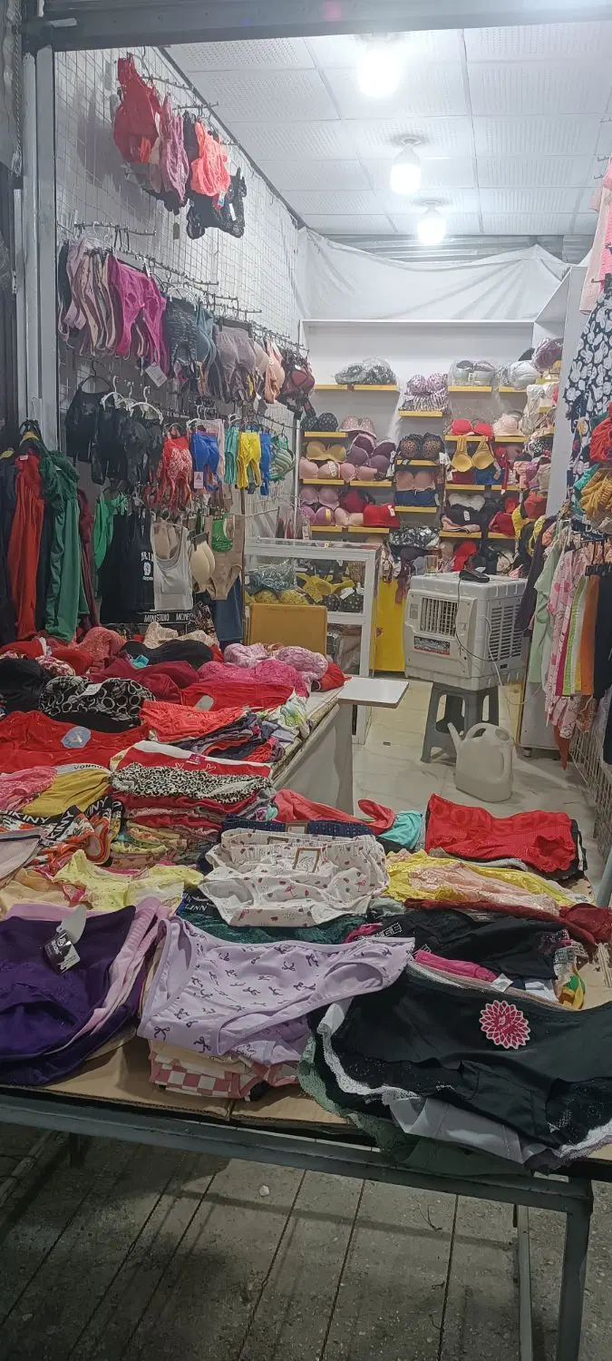 مغازه جمعه بازار