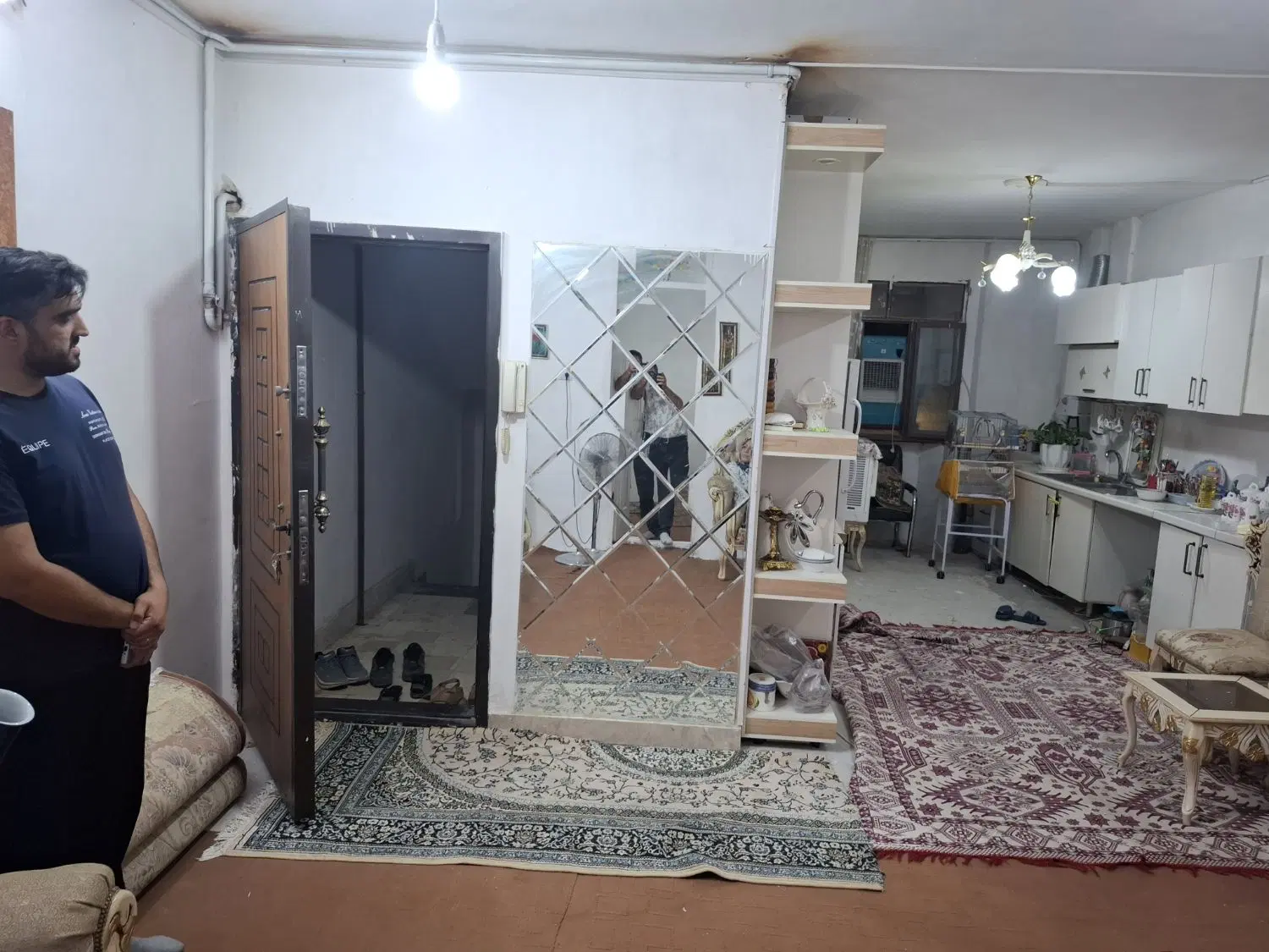 آپارتمان طبقه اول حایری ۱۲ و ۱۴ بین  ۱۲ و ۱۴