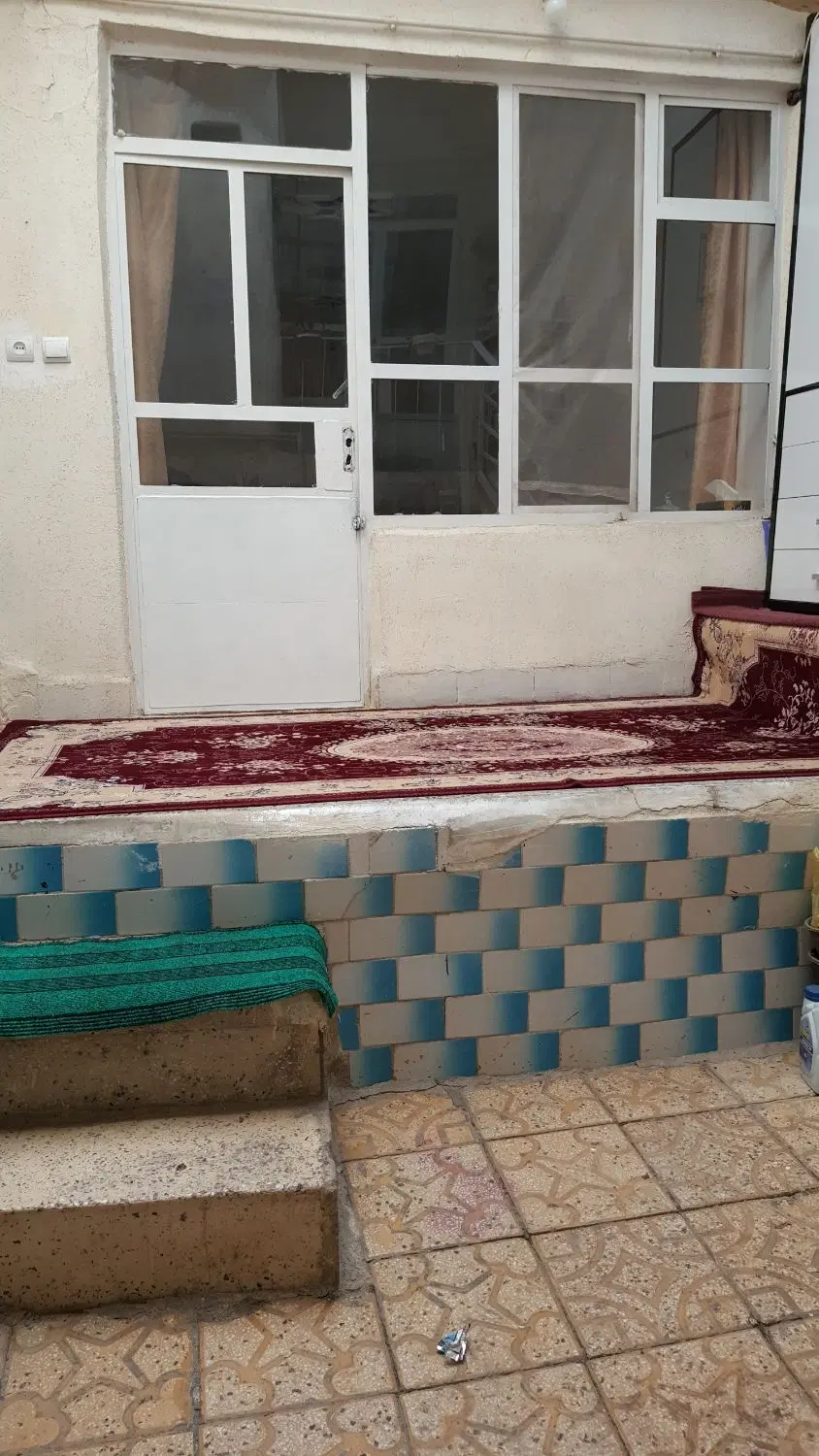 خانه ۶۰ متری ( میدان نبوت . ابتدای گلشن )