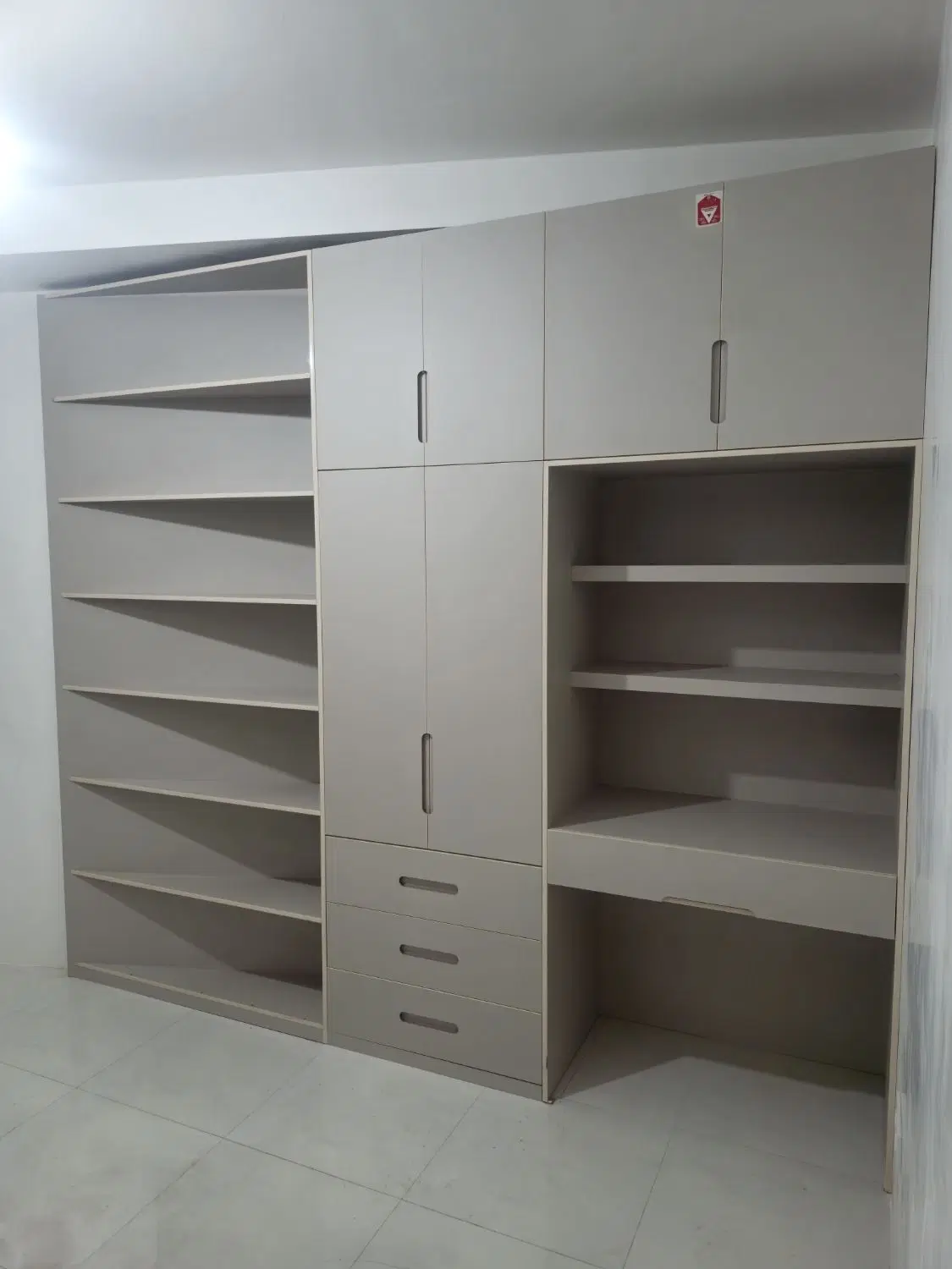 آپارتمان سه خوابه گلدشت غربی خیابان ایران زمین