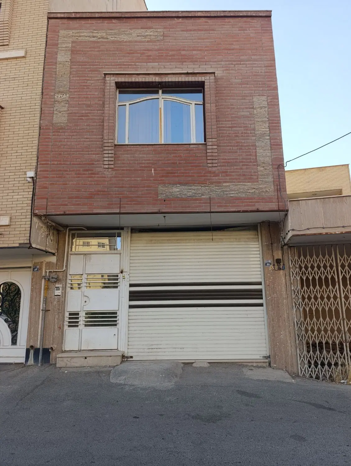 فروش ومعاوضه مغازه تجاری اداری برازنده