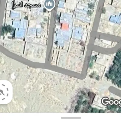 زمین هوشک سر خیابان