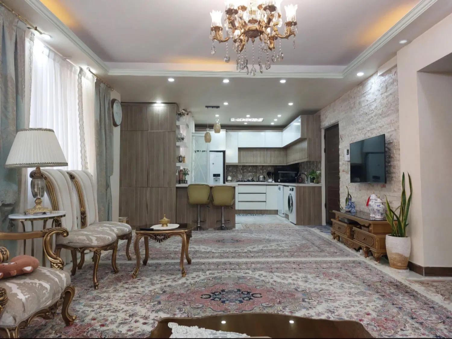 فروش آپارتمان تک واحدی ۸۰ متری در بلورسازی