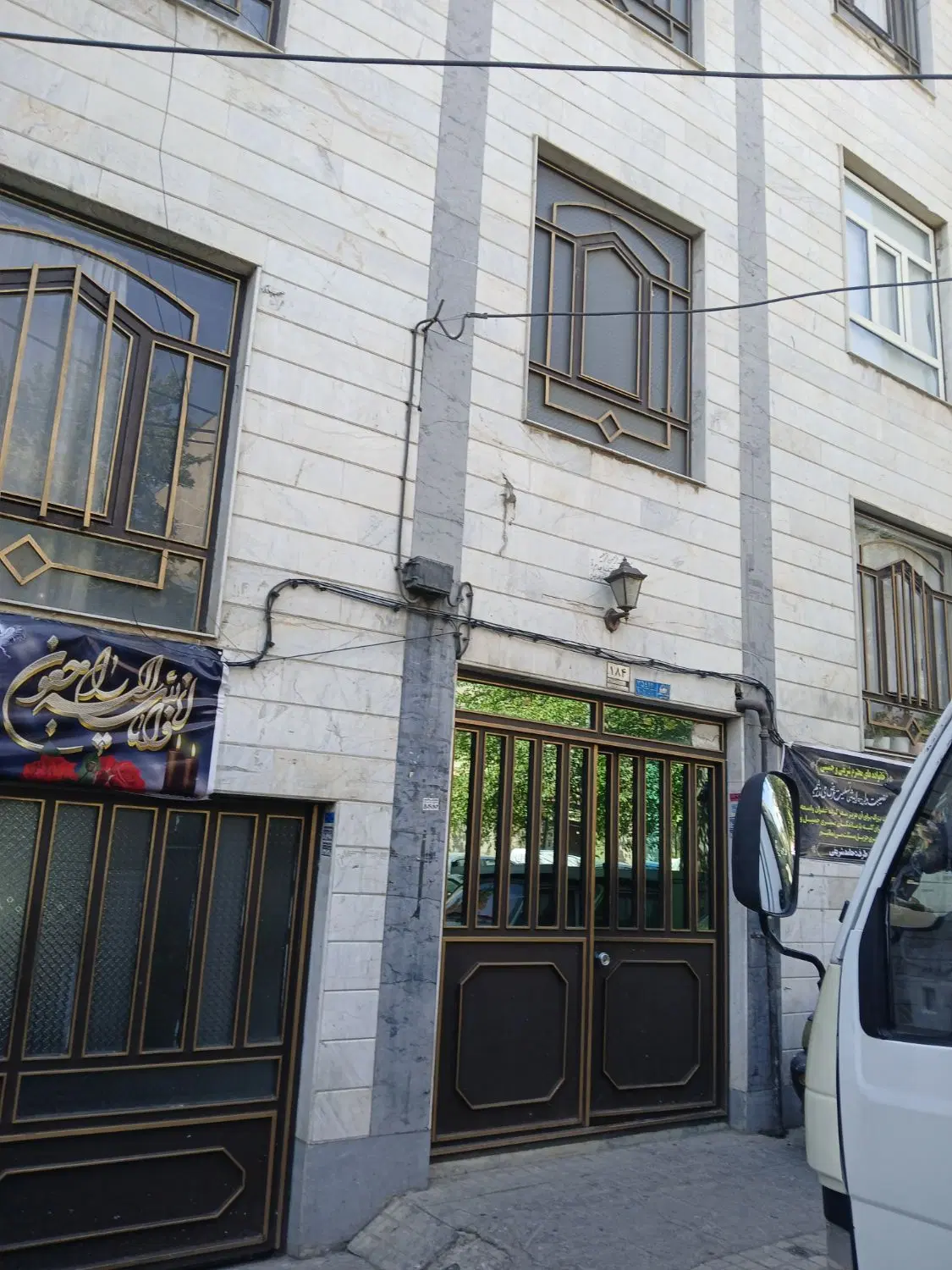 ۶۱ متر تک خواب با پارکینگ و انباری