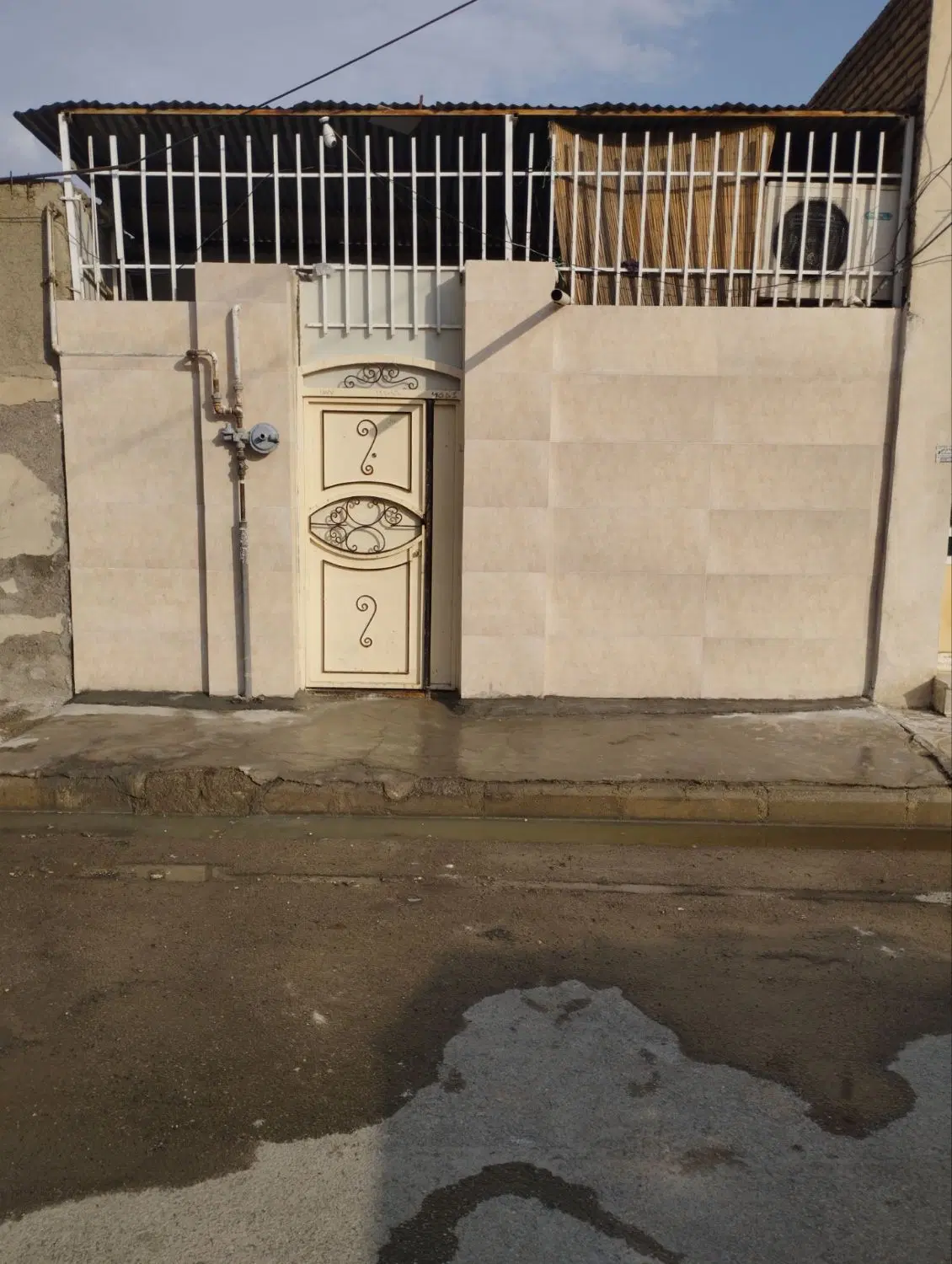 خانه ۶۲ متری حافظیه چغاگلان