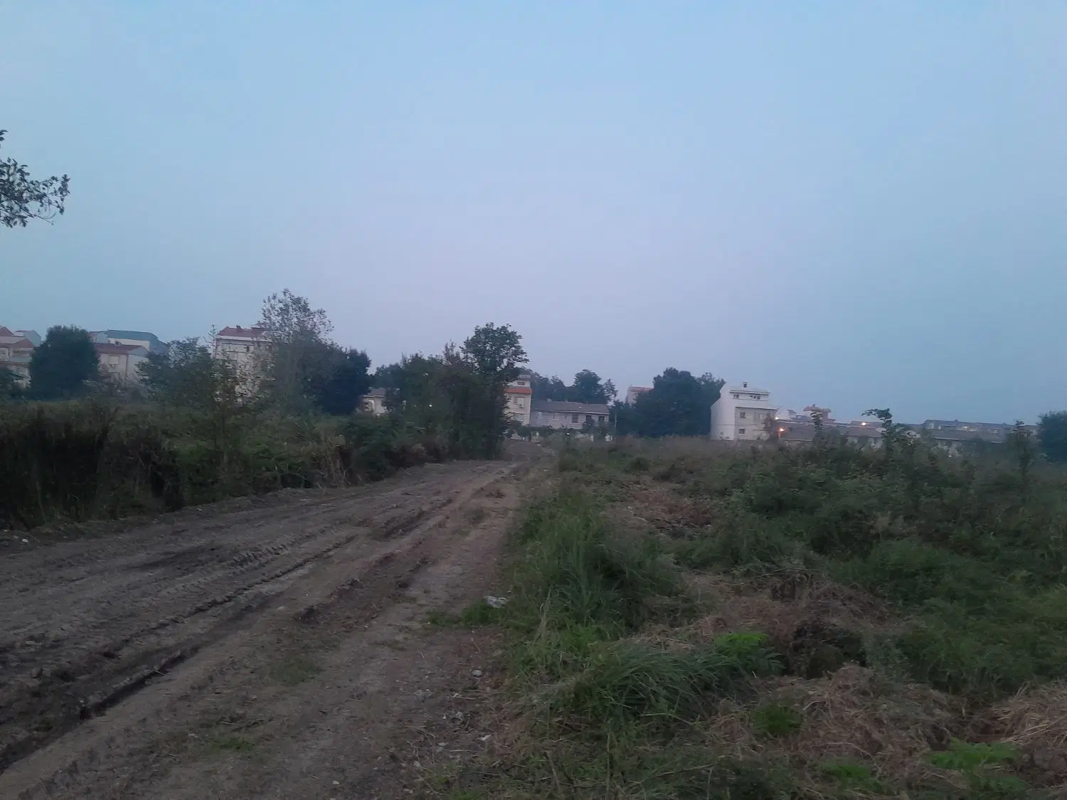 زمین مسکونی
