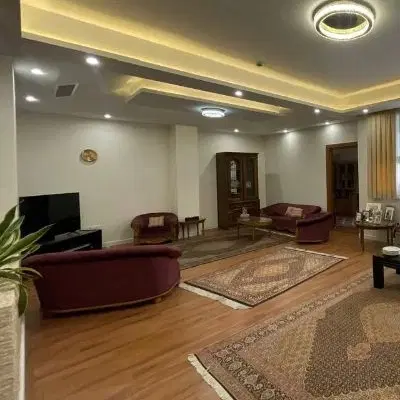 ۸۵ متر
