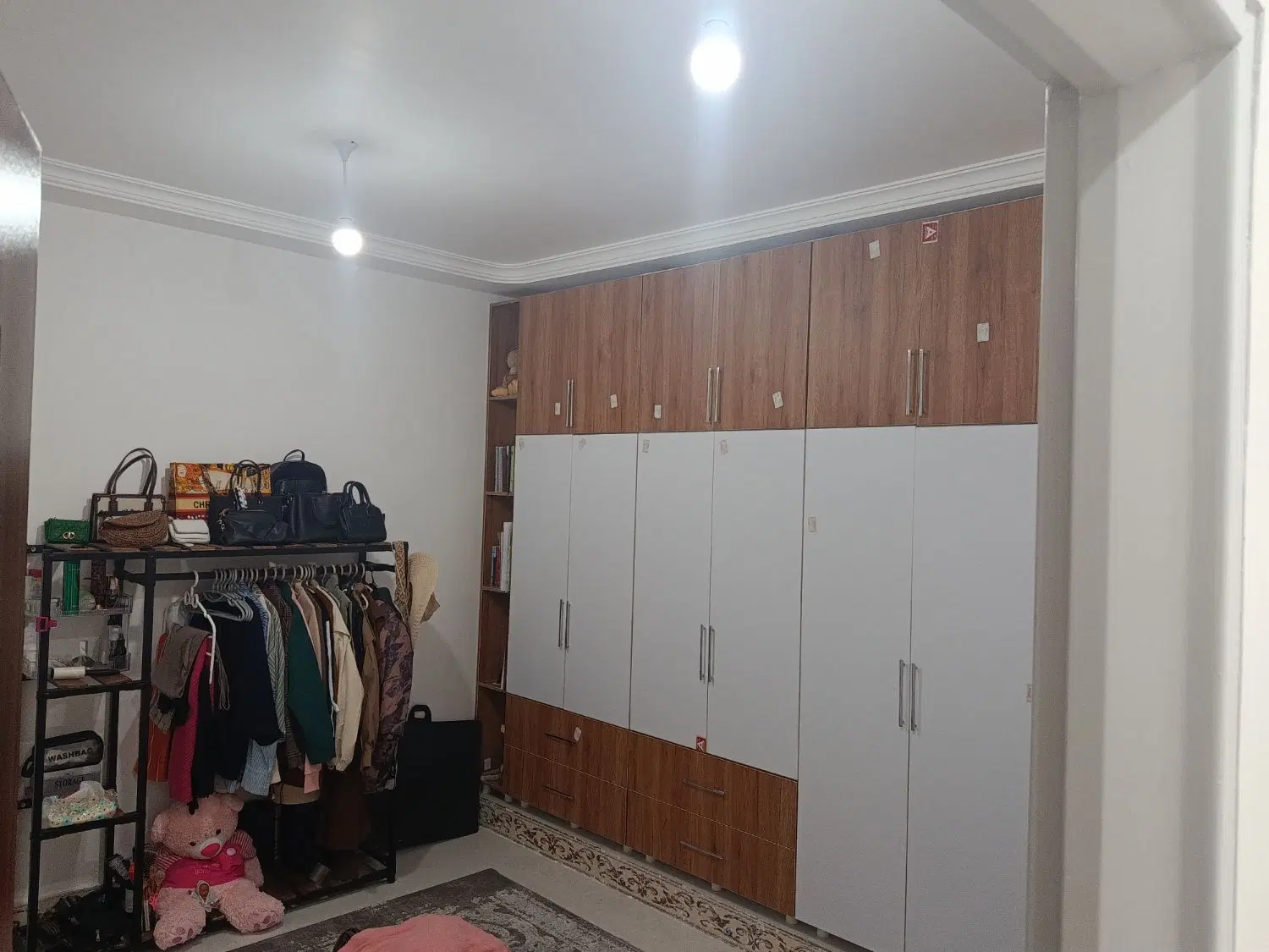 فروش تک واحدی از دو واحد تنگک(مریم)