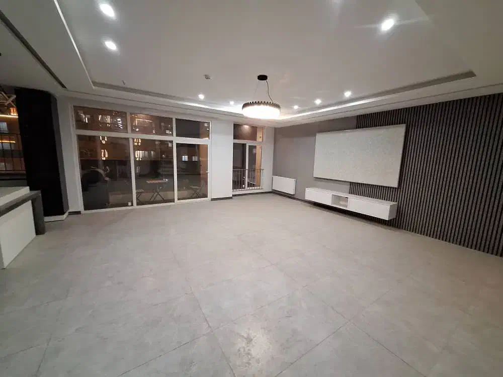 آپارتمان ۲۰۰ متری_۳ خواب_سند آماده