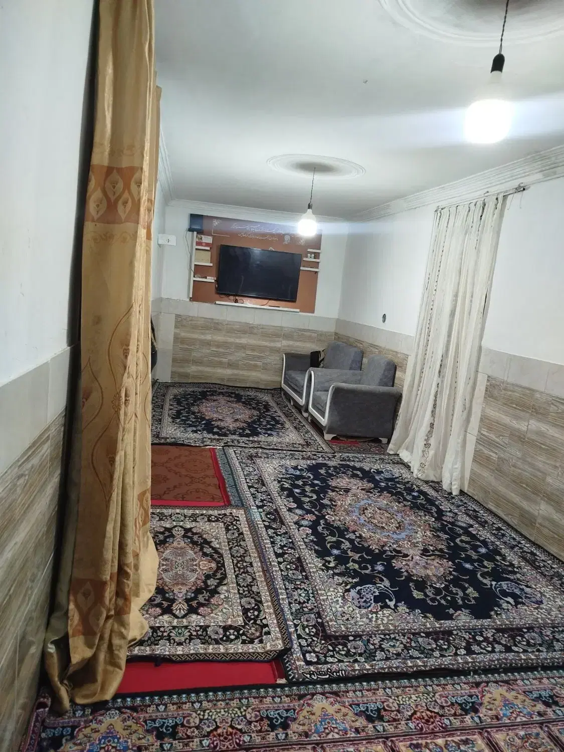 یک باب منزل مسکونی در خیابان فرهاد