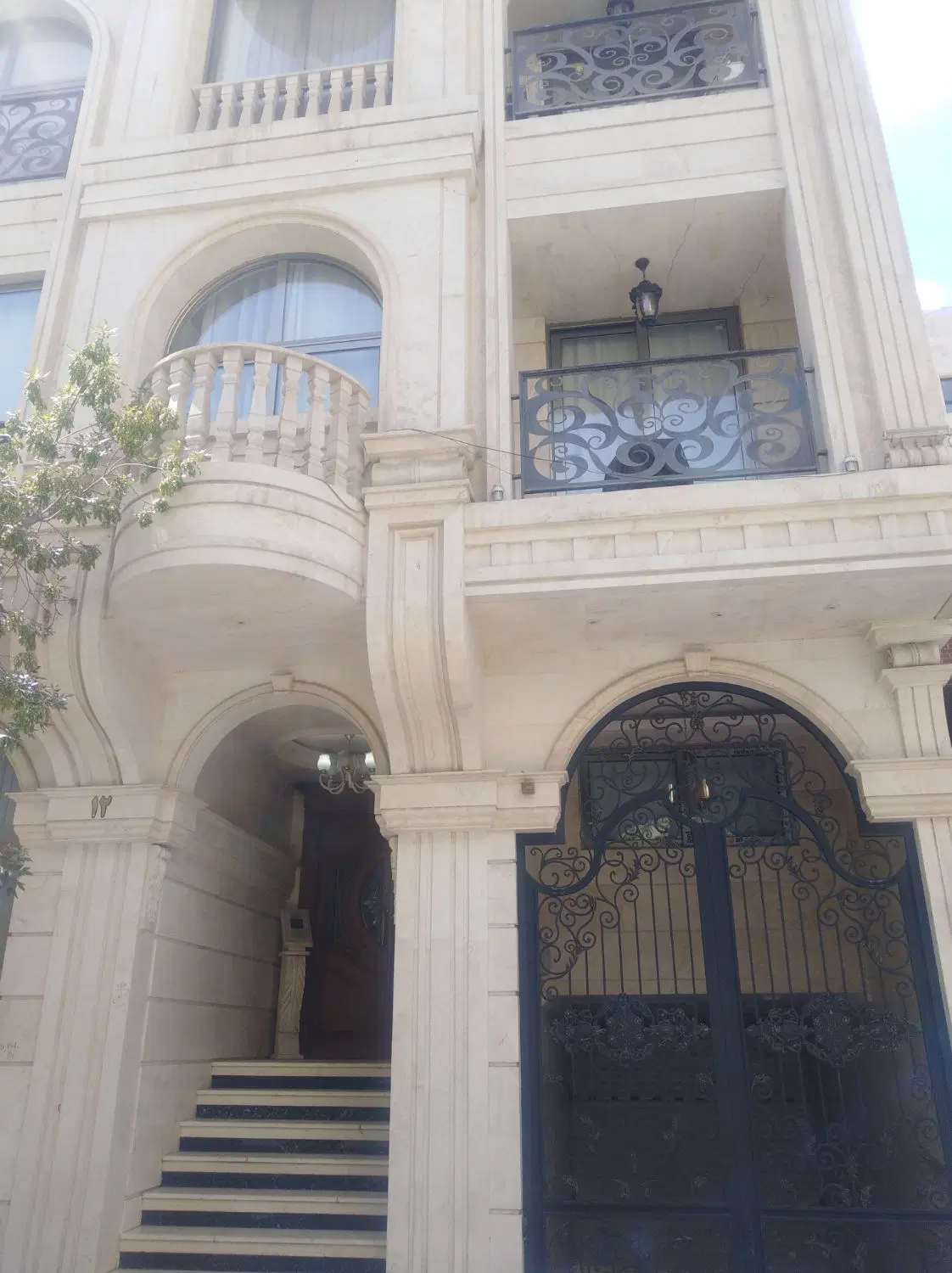 آپارتمان 145 متری در ناصرخسررو احمدآباد