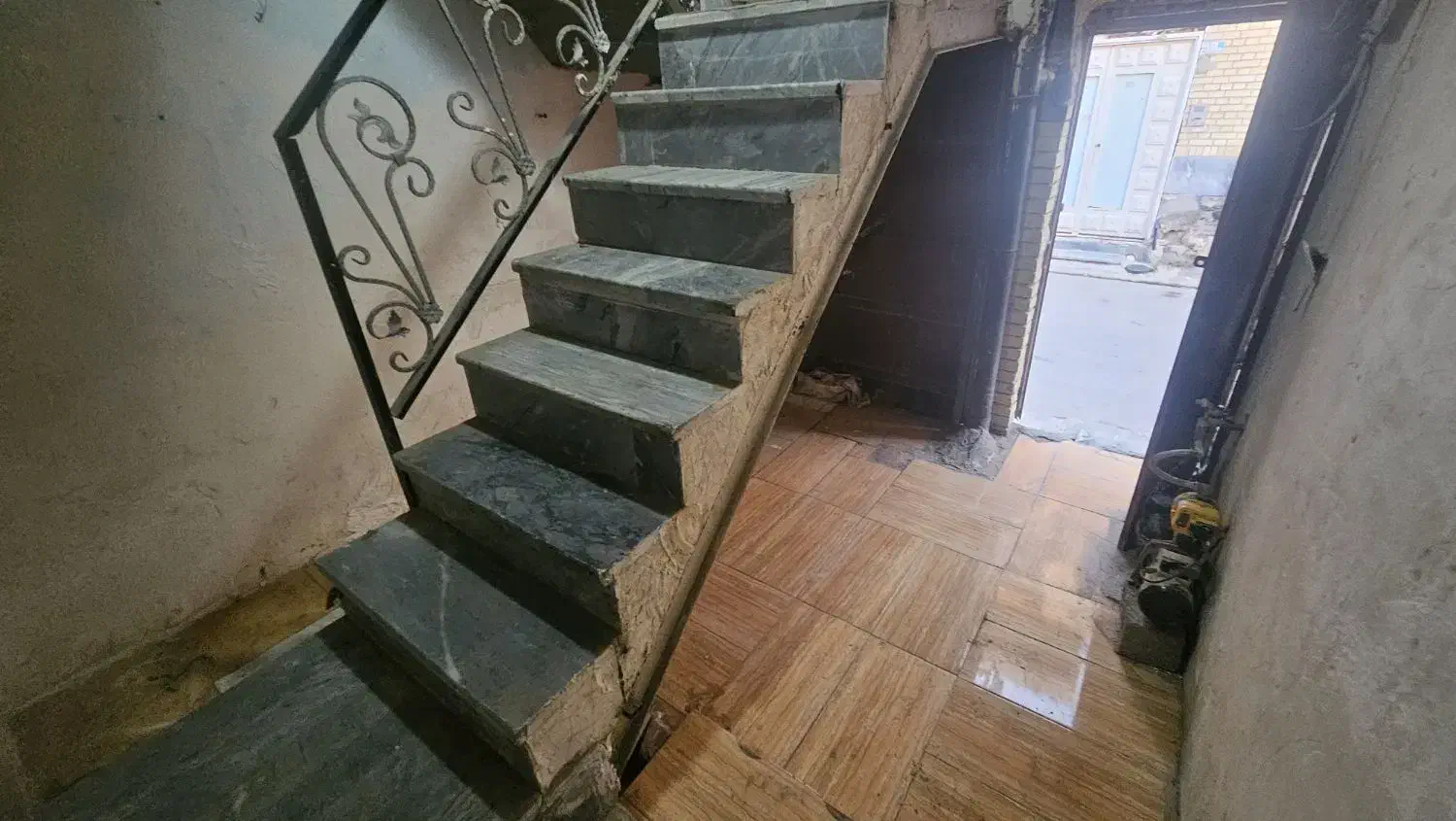 اجاره یک واحد مسکونی آپارتمانی