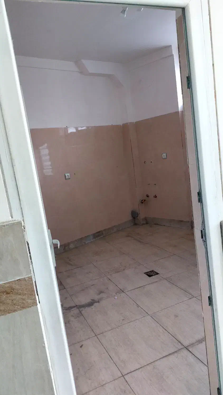 اجاره مغازه مناسب(انباری،خیاطی)