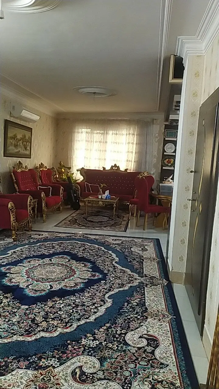 واحد ۱۰۱ متری حاشیه خیابان شفا
