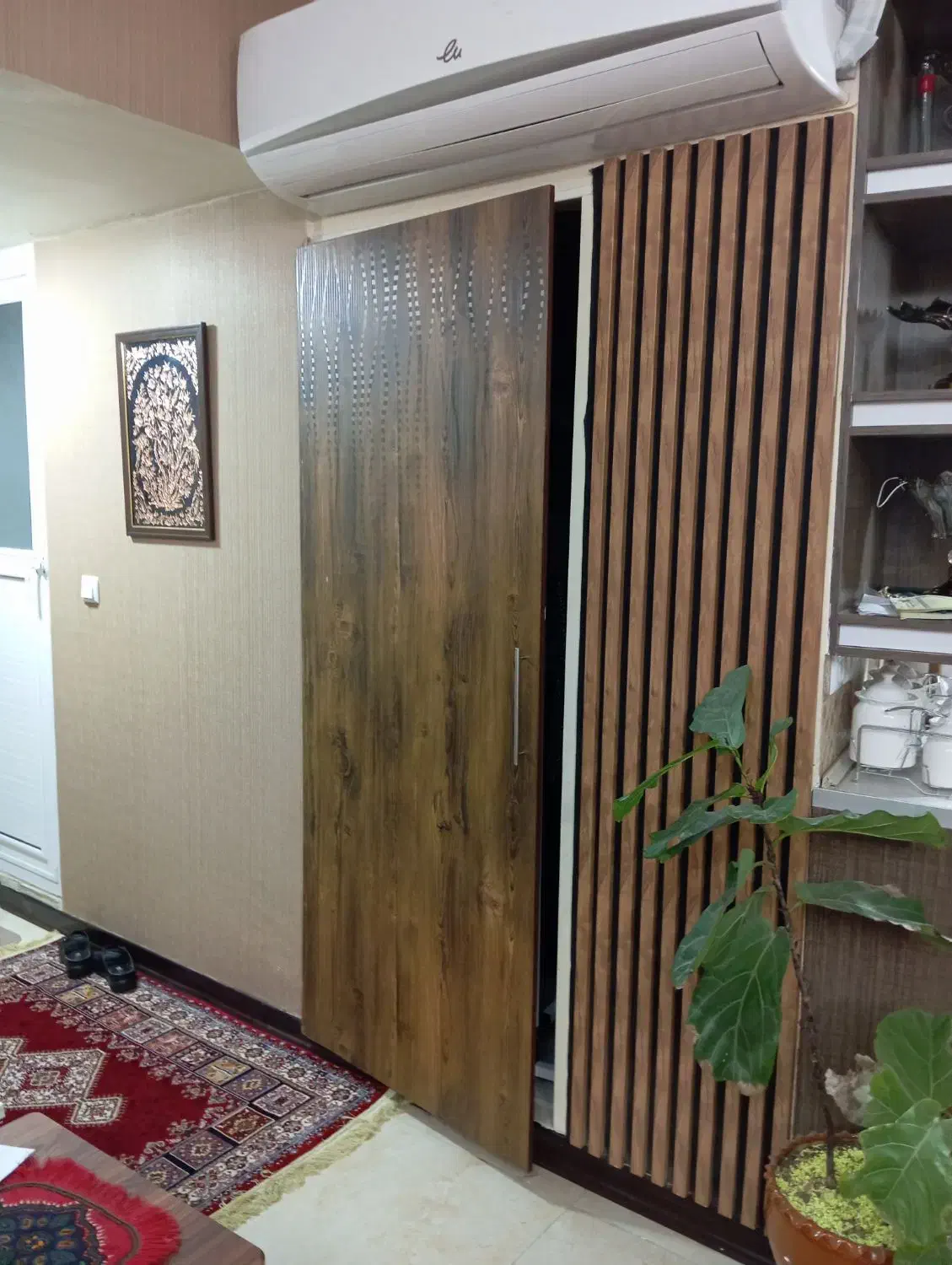 منزل ویلایی هم کف دوخواب.