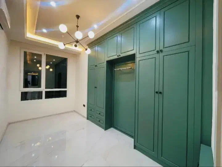 واحد لوکس_تاپ لوکیشن_بلو‌ا‌‌ر گیلا‌‌ن_دو پارکینگ