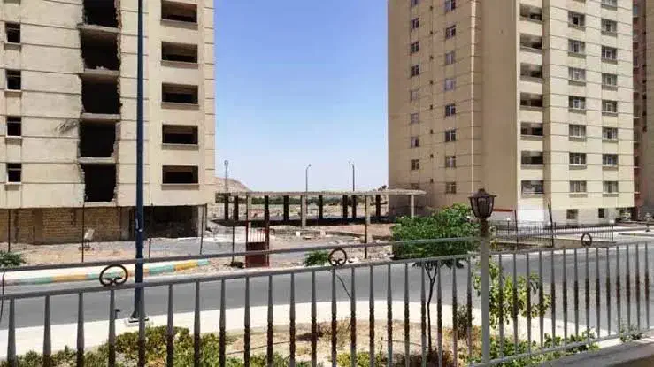 فروش واحد طبقه یک سه تراس