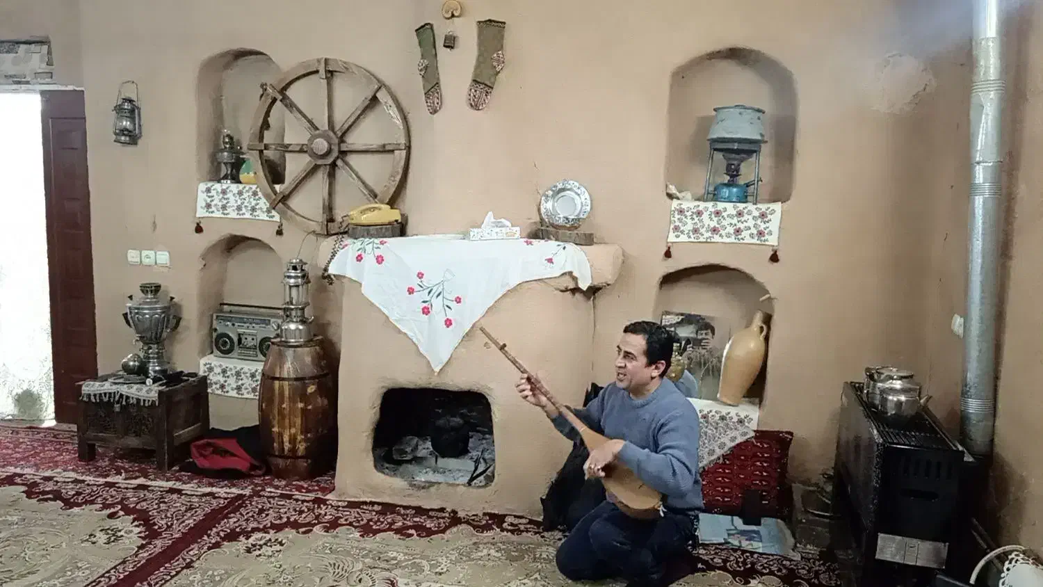 باغ ویلا با استخر سرپوشیده آبگرم در اقامتگاه یاس