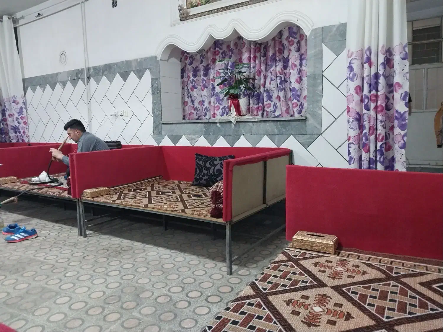 ملک 600 متر بر جاده اصلی  فرودگاه  فروشی