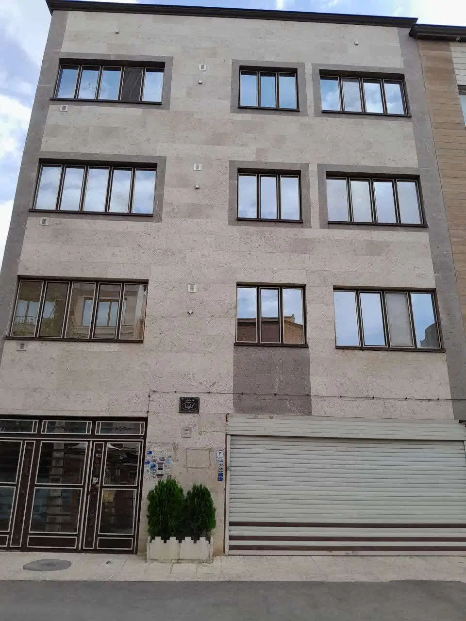 آپارتمان تک واحدی