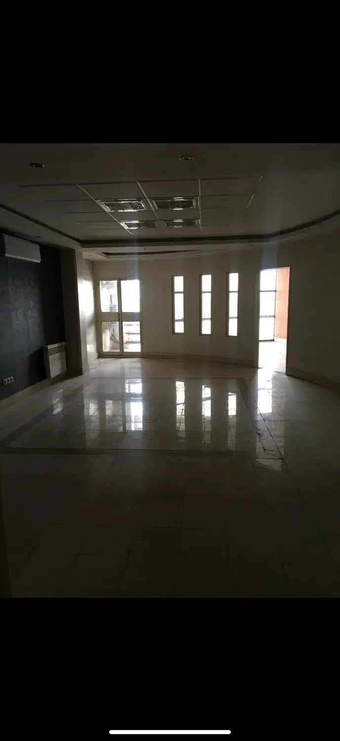 اجاره واحد اداری در خیابان اصلی