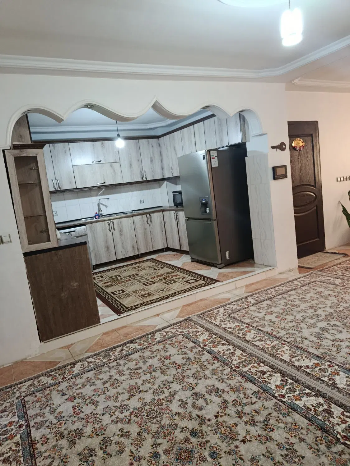 واحد صد متری چهار طبقه تک واحدی طبقه اخر