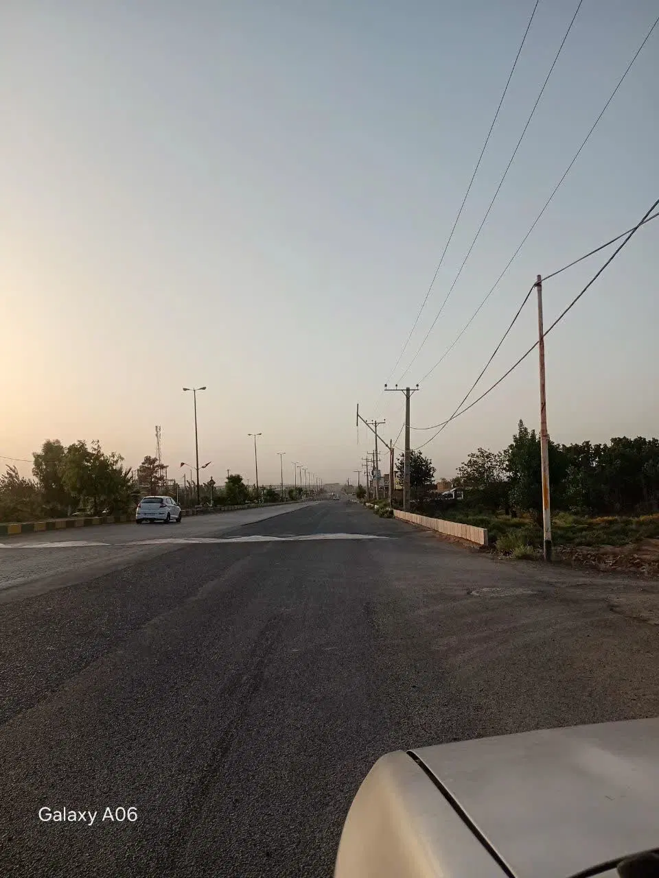200 متر زمین نبش جاده ترانزیت مشکات