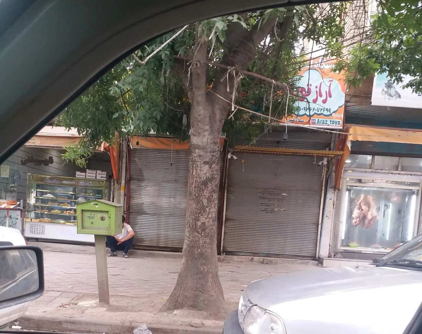 فروش مغازه واقع در نبش چهارراه امام پارس آباد
