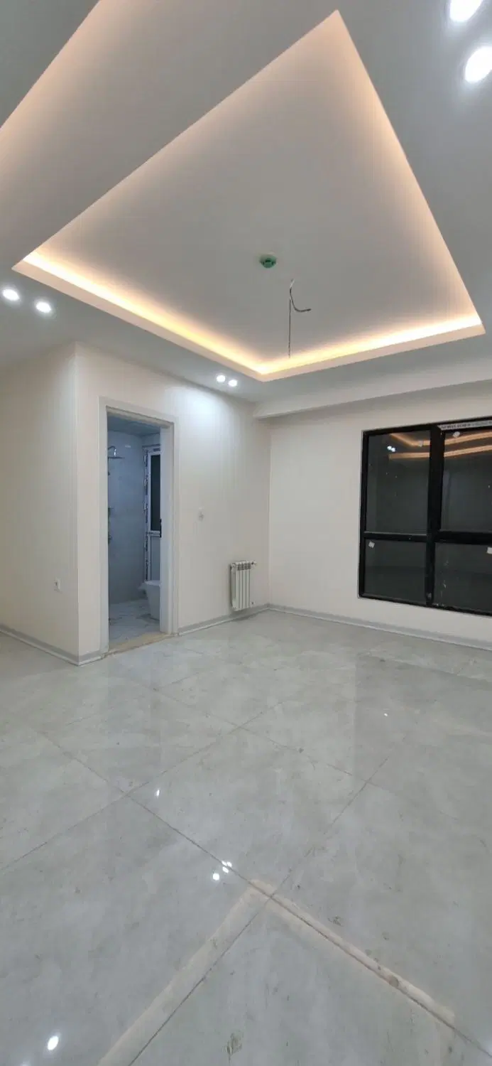 ویلایی تو خیابان اصلی