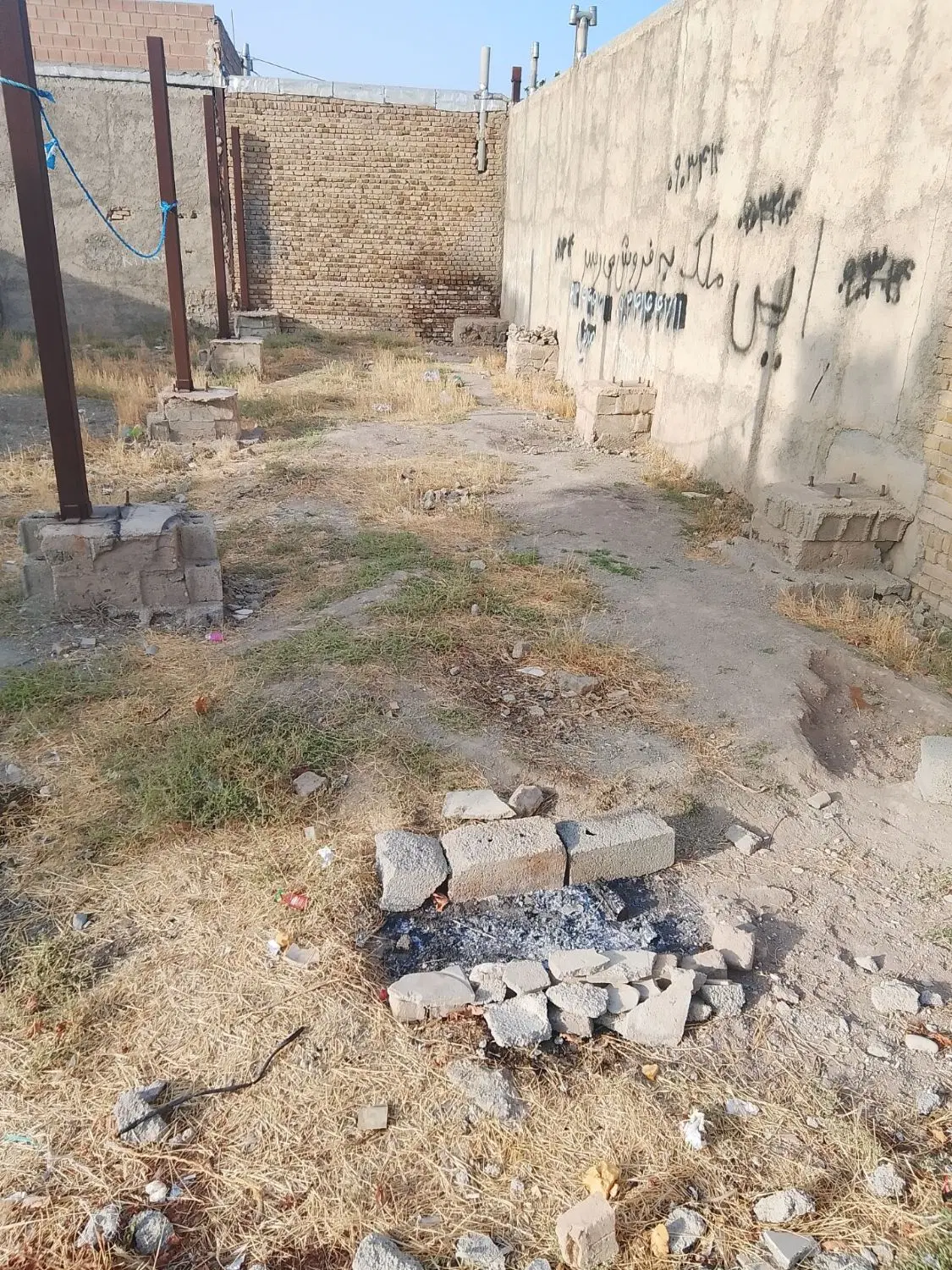 زمین در بافت مسکونی به متراژ ۱۰۰متر
