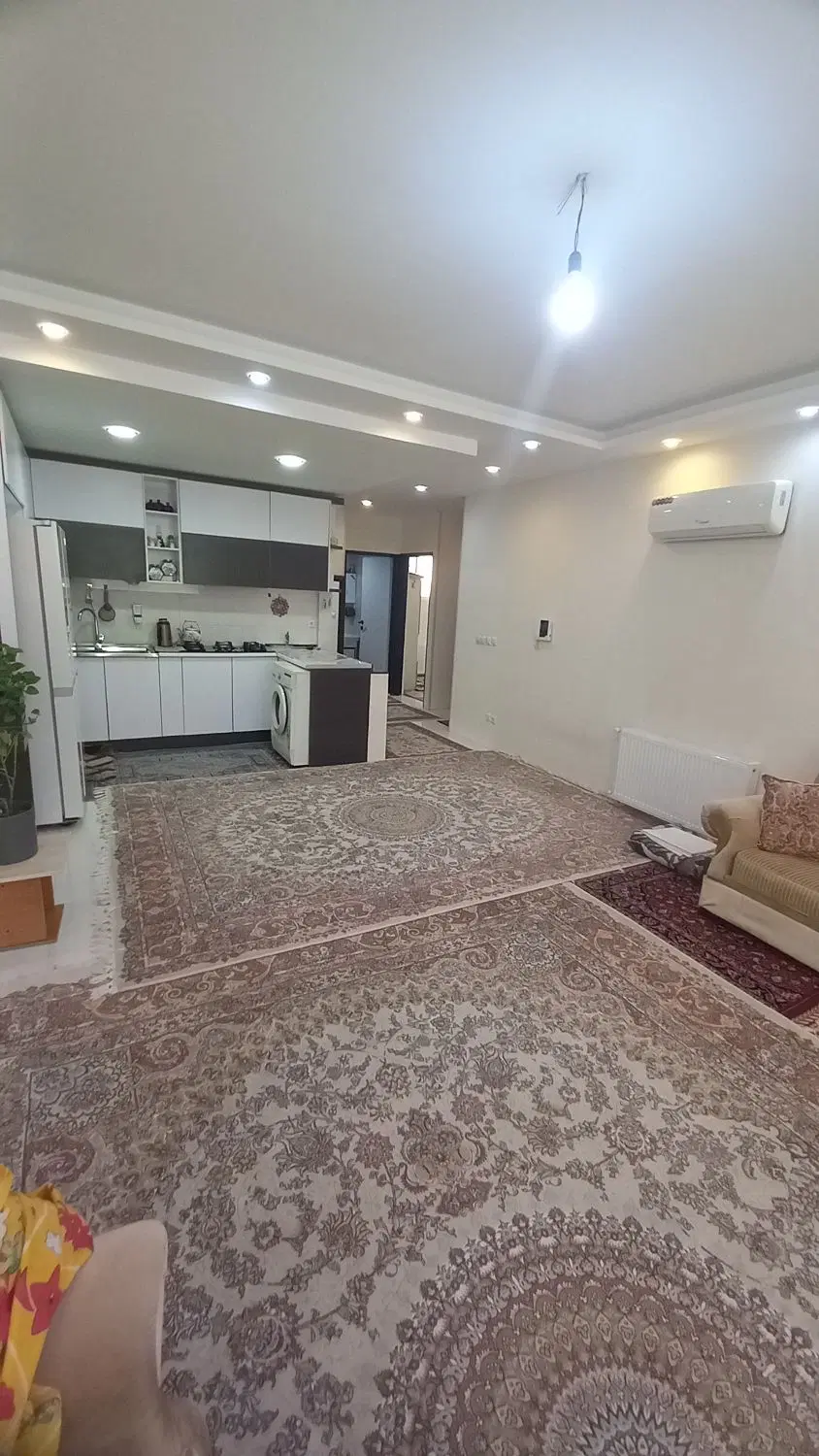 خیابان ایثار _ ۱۱۵ متر ۲خواب _ غرق در نور و شیک