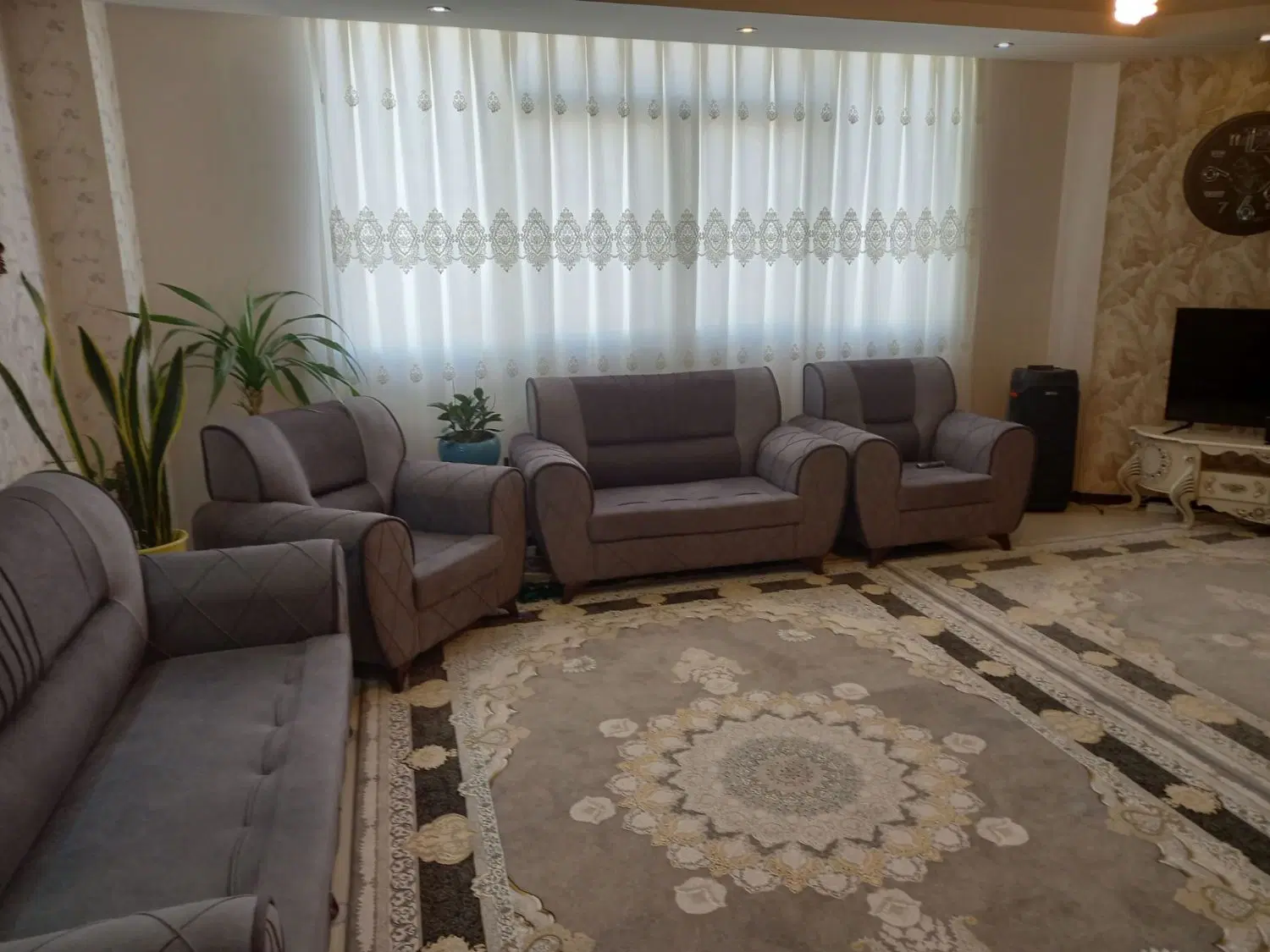 اپارتمان ۸۳ متری شهرک سیمرغ