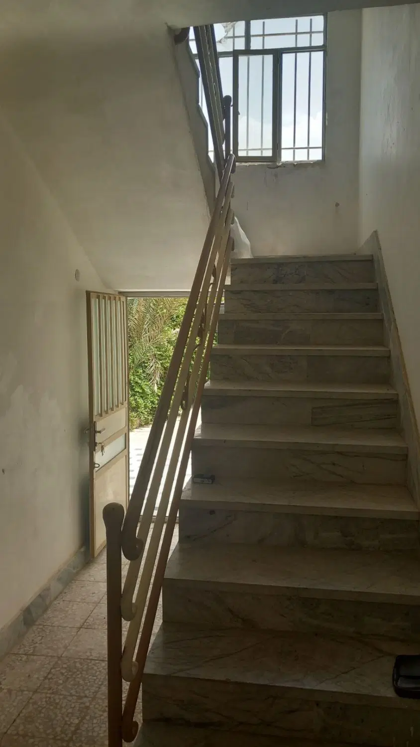 خانه ویلایی ۳۳۰متر