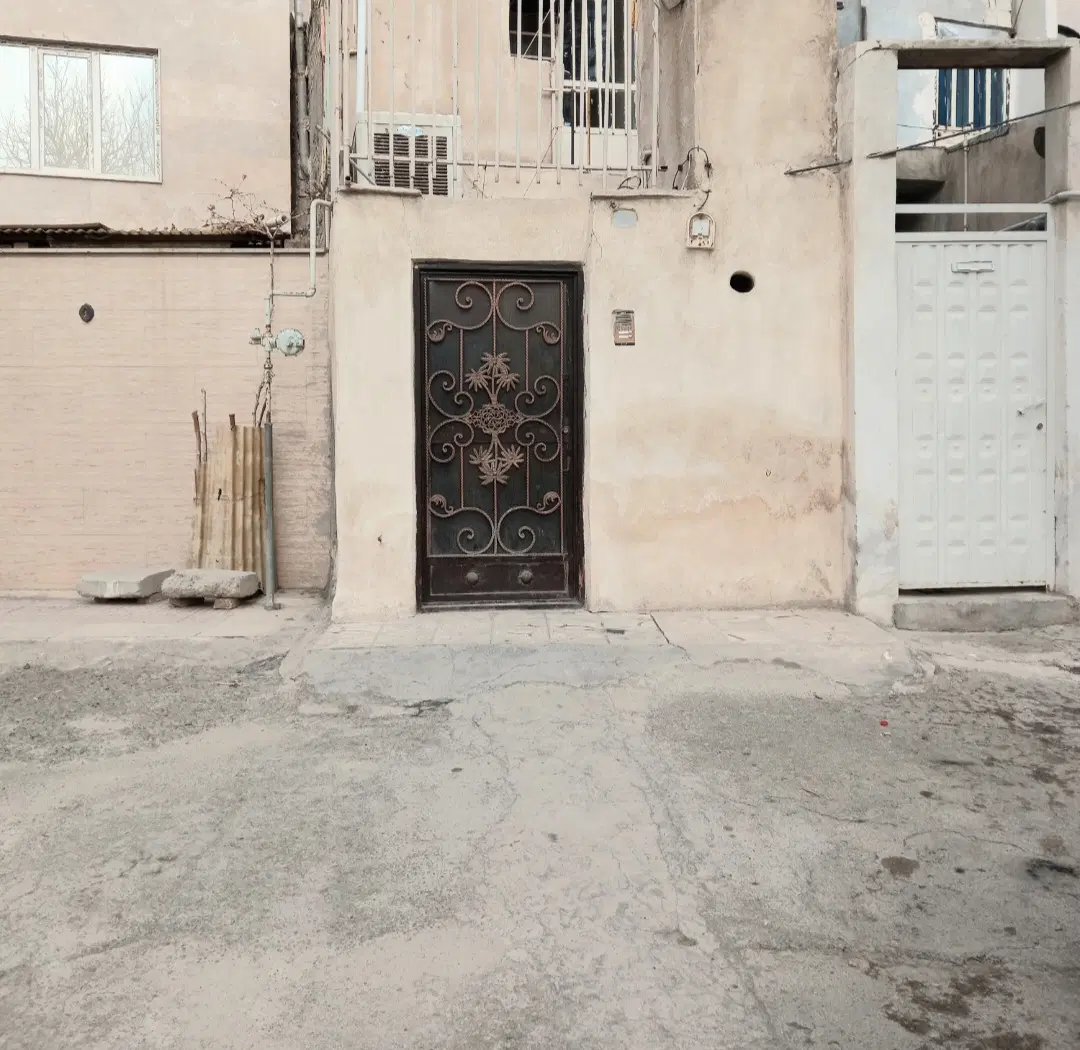 خونه ویلایی ۵۰ متری شهرک توحید