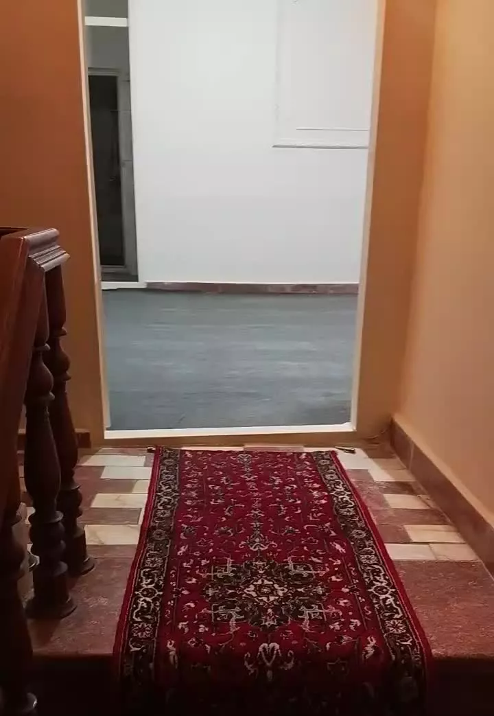 آپارتمان شیک و تمیز