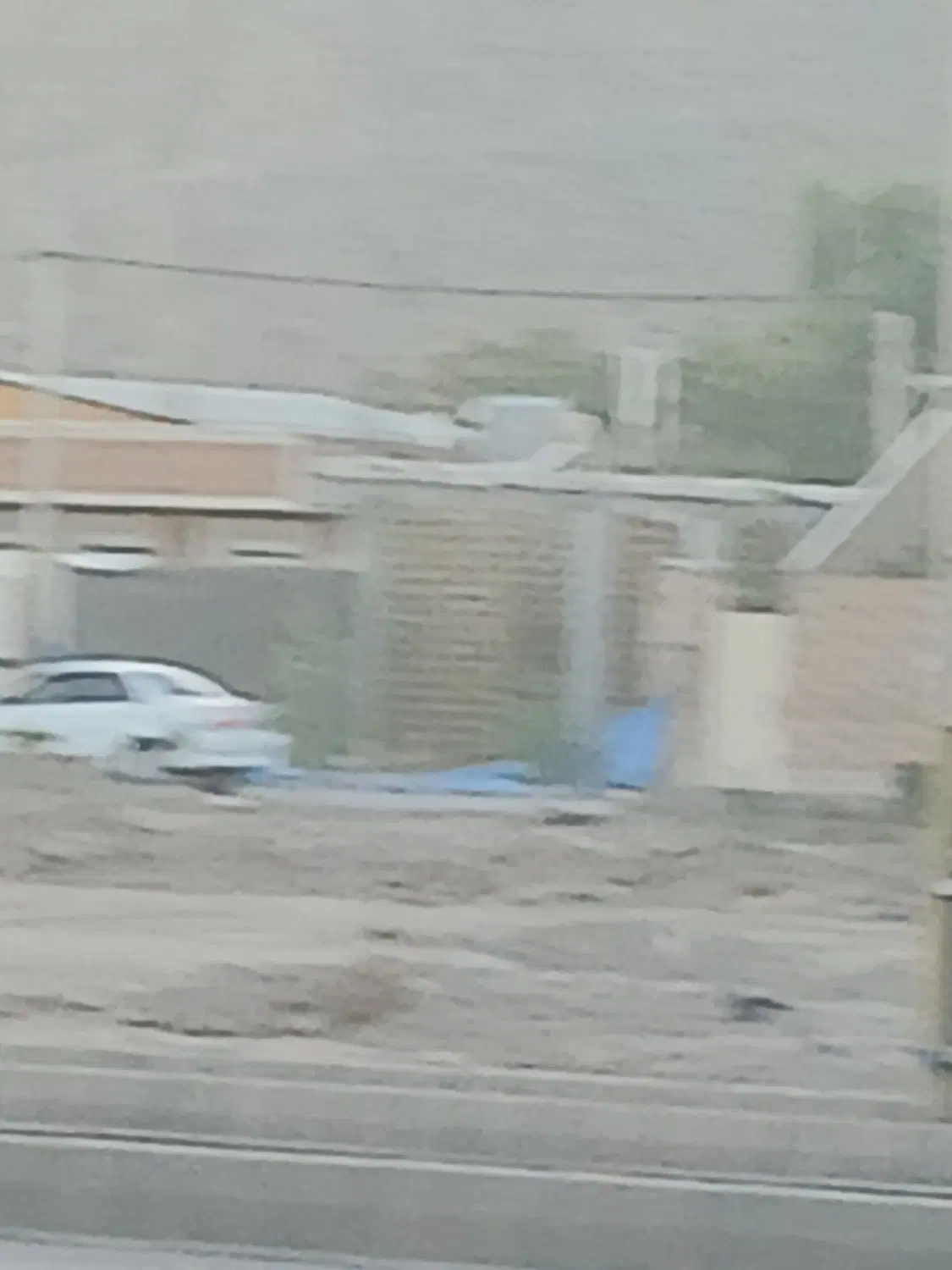 سلام یک قطعه زمین نیم ساز