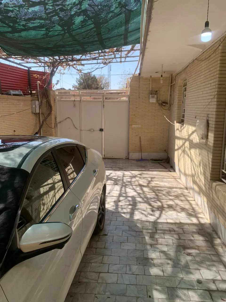 فروش منزل2طبقه مسکونی امیرکبیرغربی کوچه شماره47.