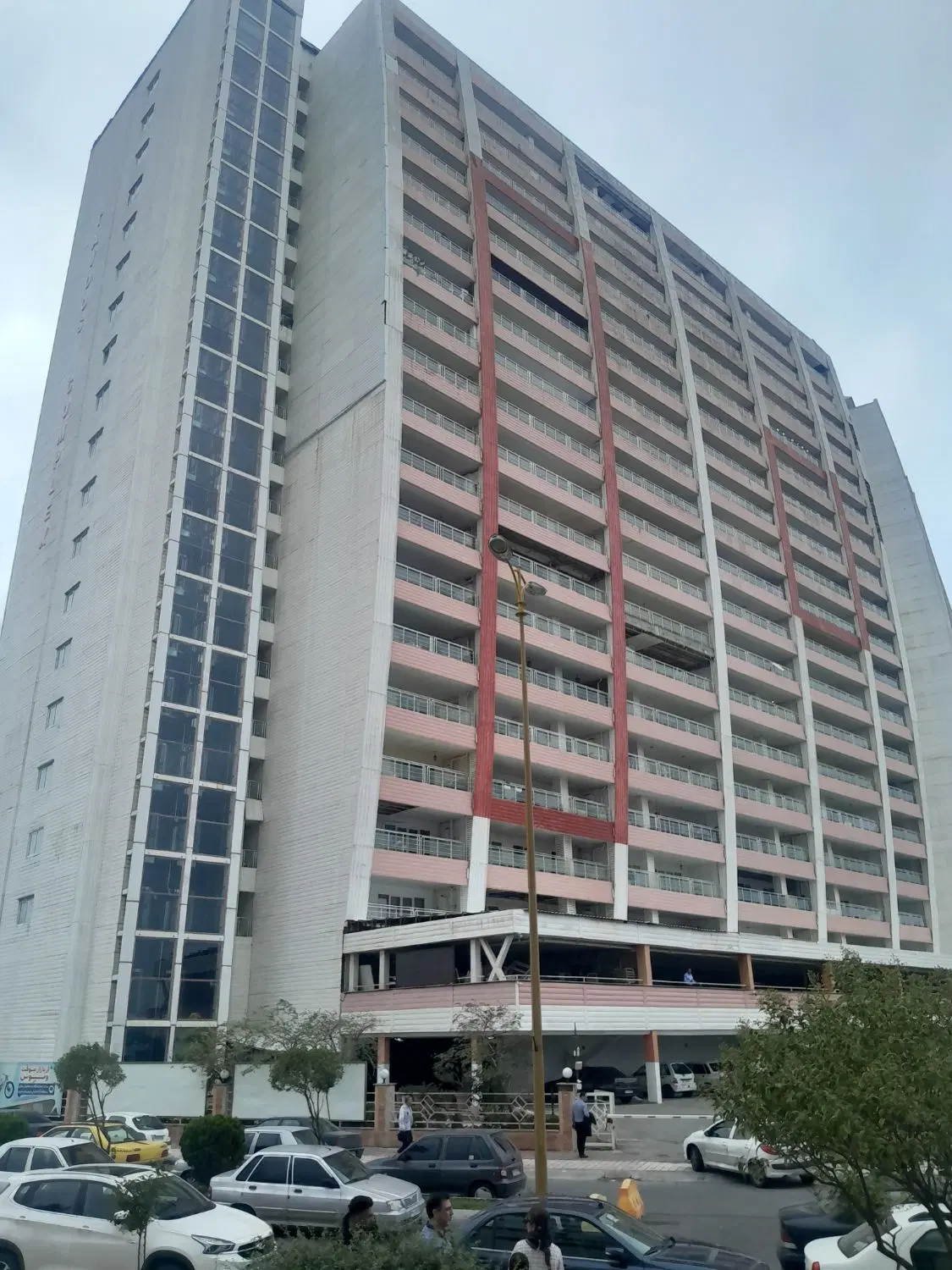 اجاره ی ۲ باب مغازه تجاری
