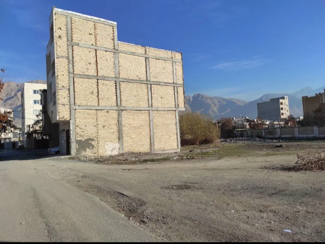 زمین تجاری مسکونی ۸۴ متری شهرک معلم