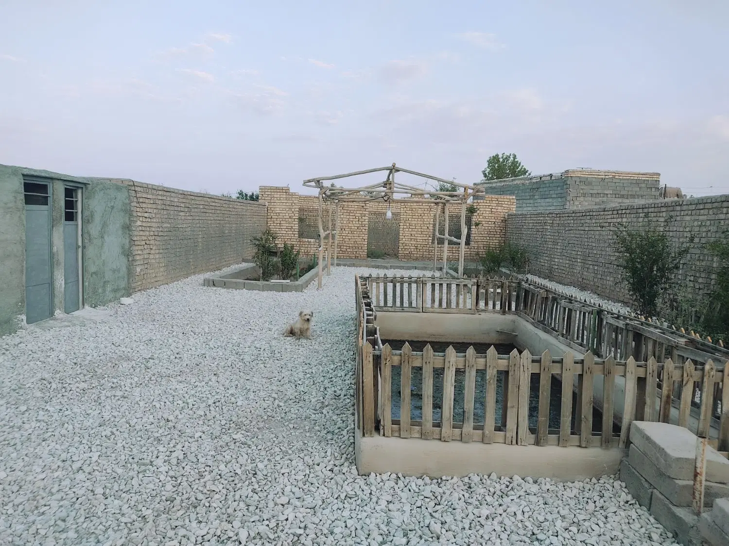 خونه باغ دلباز