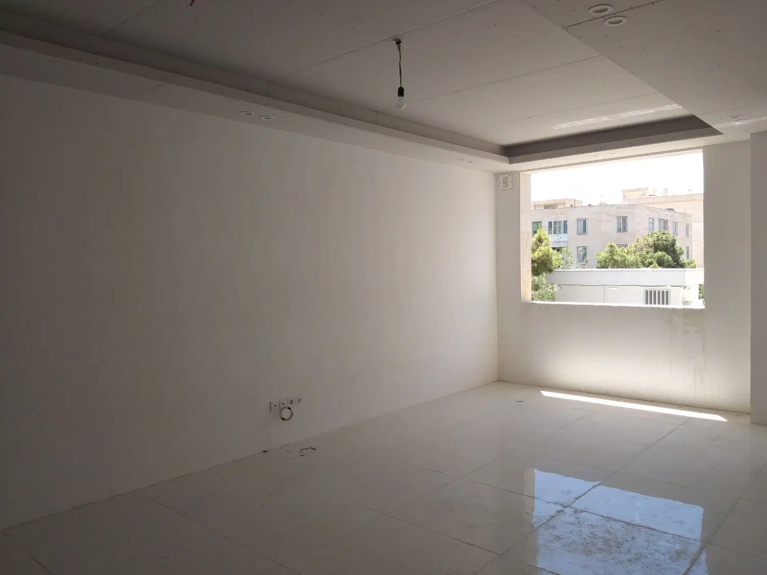 82مترمربع_ تاپ لوکیشن_ فرصت استثنائی_ 2پارکینگ