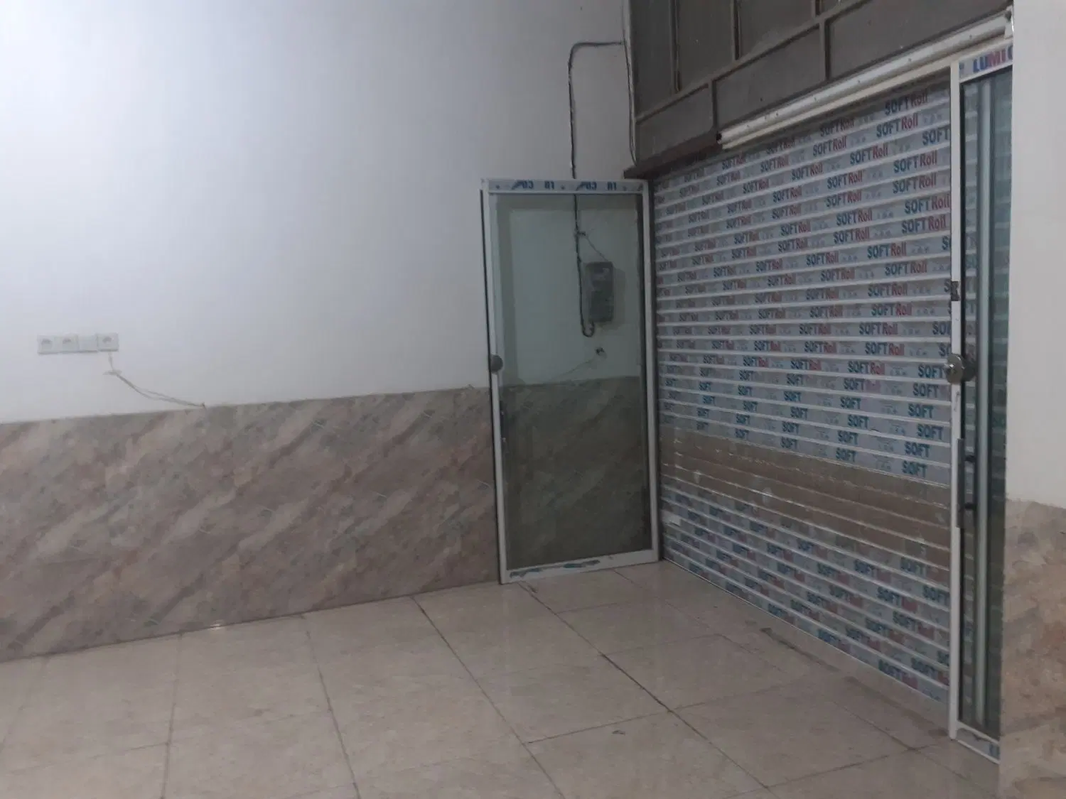ملک تجاری با عرض طول مناسب