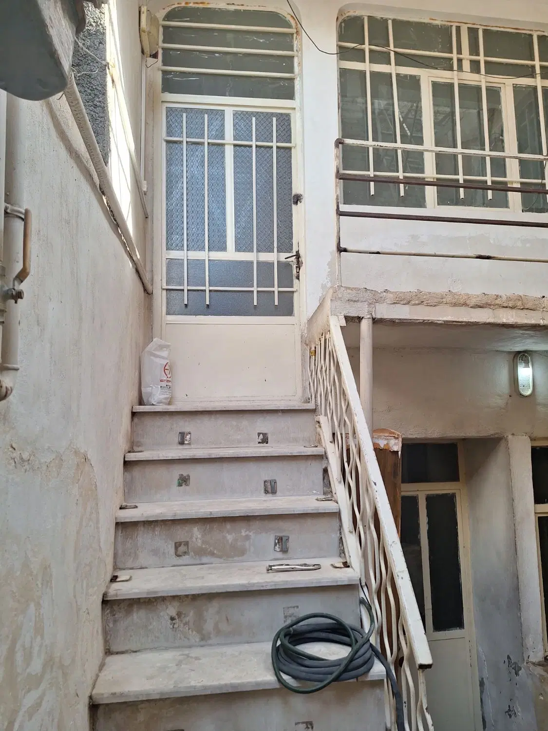 خانه ویلایی پشت قواره