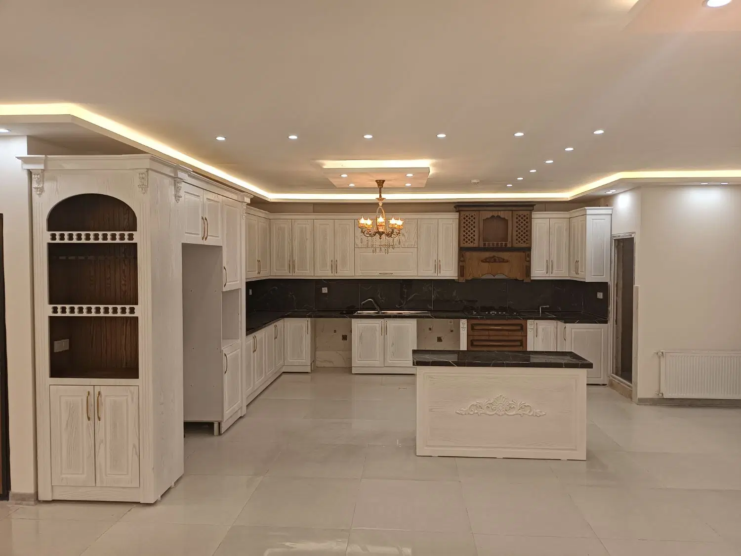 واحد ۱۹۰ متری علویه