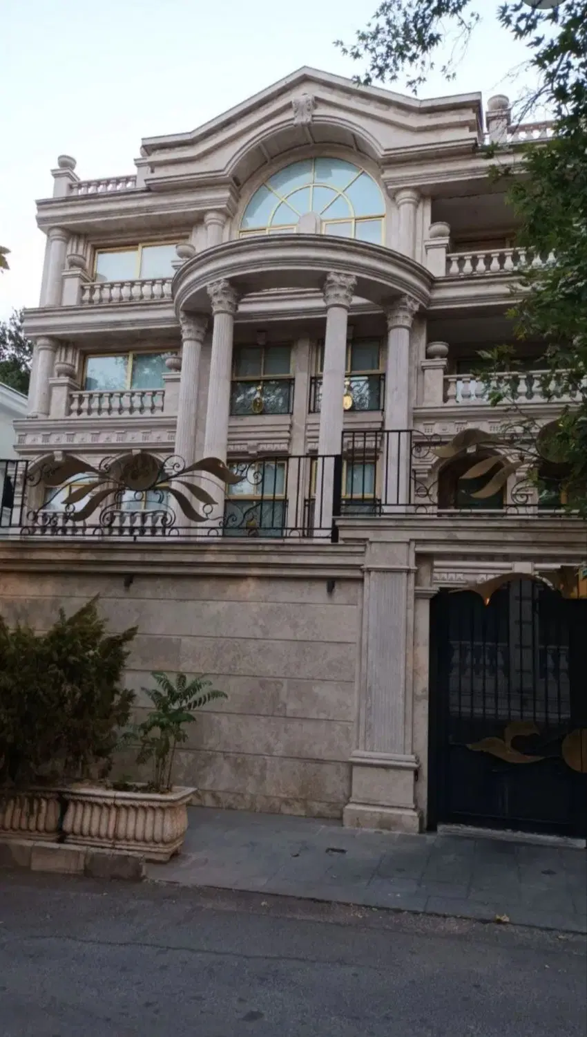 ۲۸۷متر کلنگی نیاوران مناسب سرمایه گذاری
