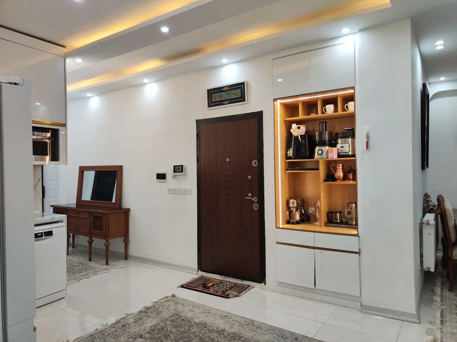 اپارتمان توس ۳۳ شکری ۱۸ دو نبش