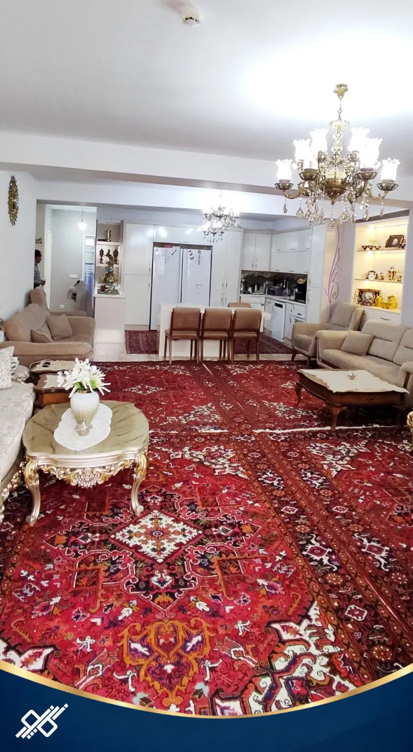 آپارتمان خوش نقشه ۱۱۱ متری تک واحده